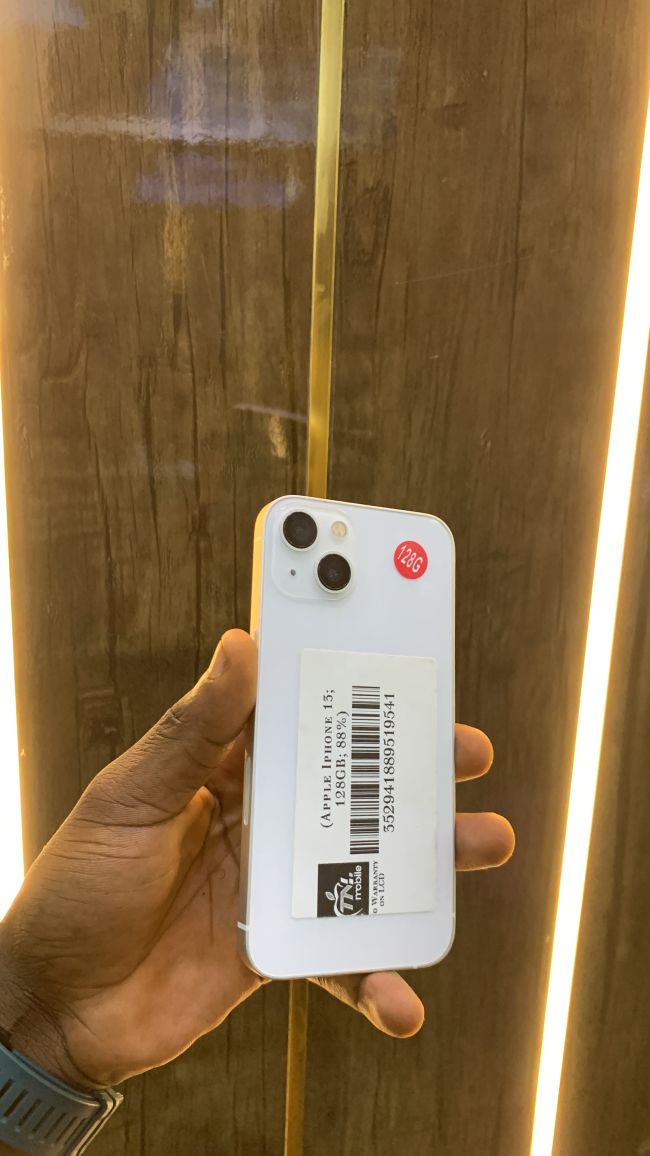 Apple iPhone 13 - 128GB (White)